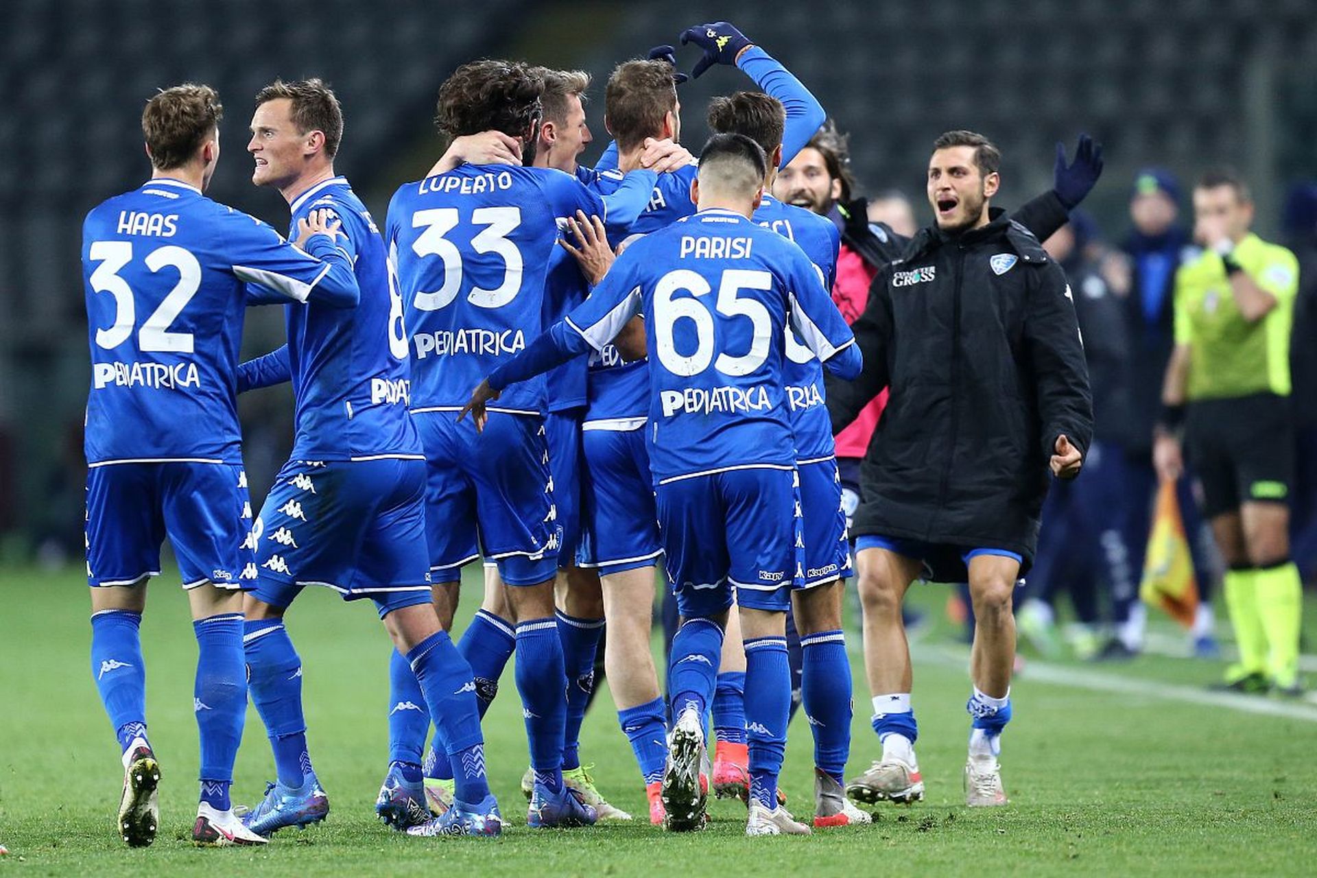 记者：新月想本周与努涅斯达成协议，若他同意将向利物浦报价.